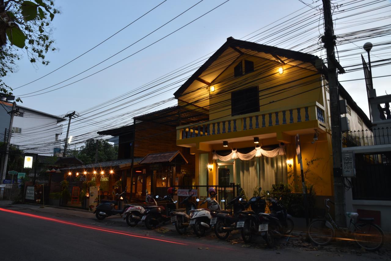 Pama Guesthouse チエンマイ エクステリア 写真